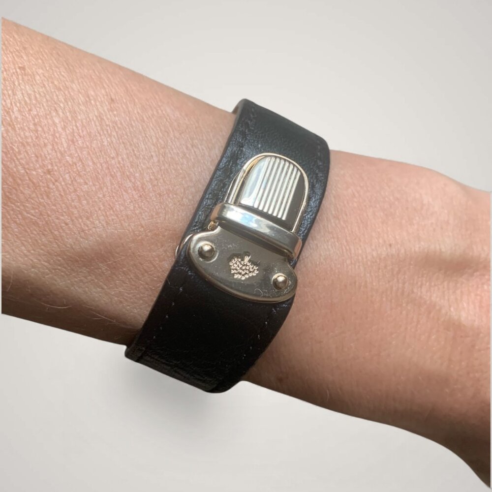 Mulberry leather Bracelet with a gold tone lock closure